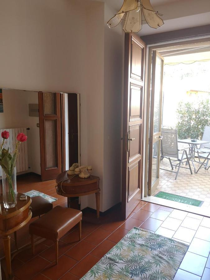 Casa Caterina 2 Storey House, With A Mountain View トスコラーノ・マデルノ エクステリア 写真