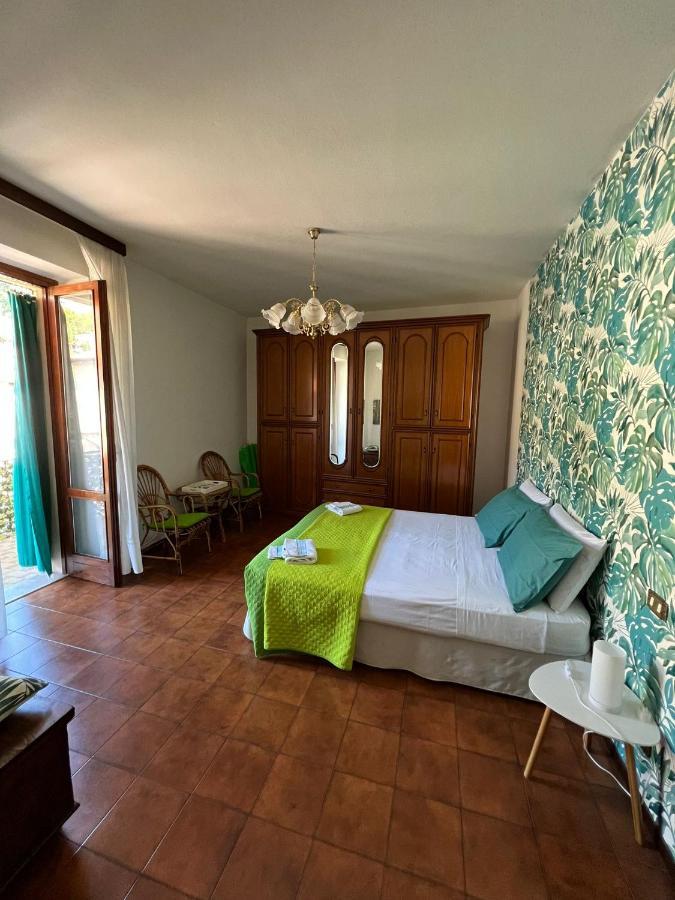 Casa Caterina 2 Storey House, With A Mountain View トスコラーノ・マデルノ エクステリア 写真