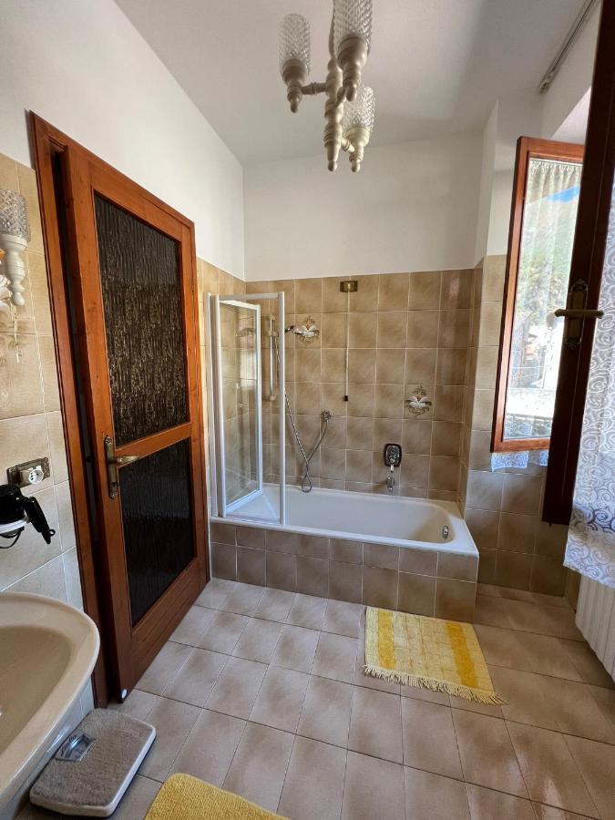 Casa Caterina 2 Storey House, With A Mountain View トスコラーノ・マデルノ エクステリア 写真