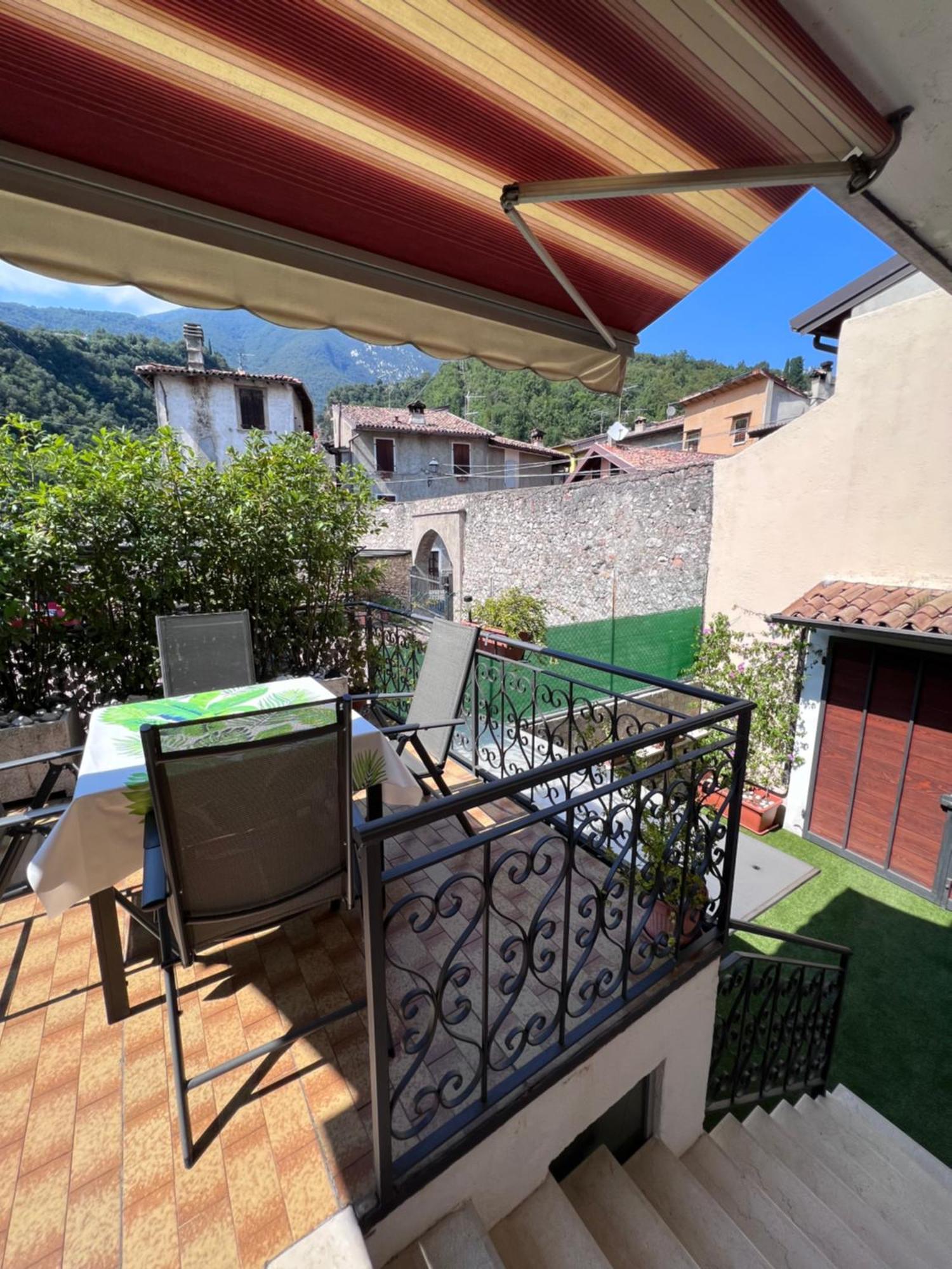 Casa Caterina 2 Storey House, With A Mountain View トスコラーノ・マデルノ エクステリア 写真