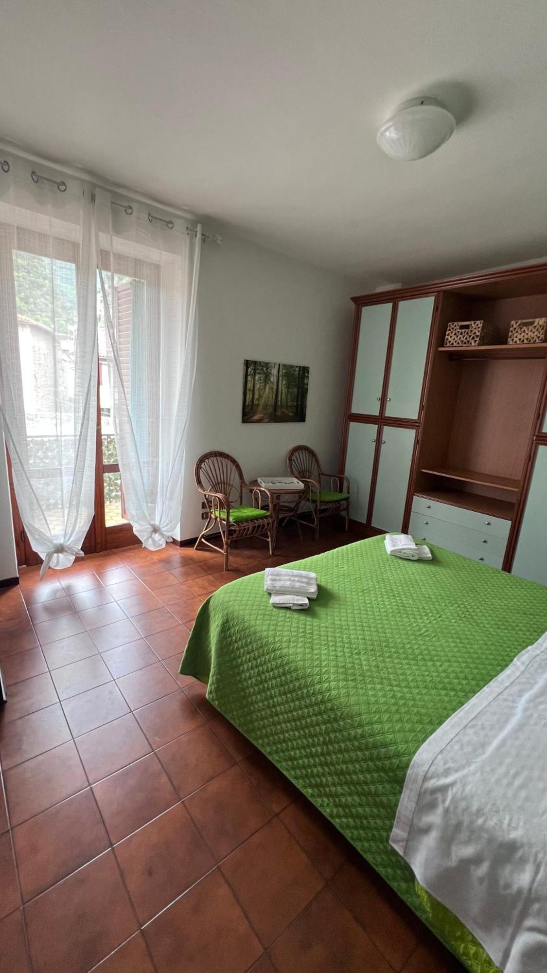 Casa Caterina 2 Storey House, With A Mountain View トスコラーノ・マデルノ エクステリア 写真