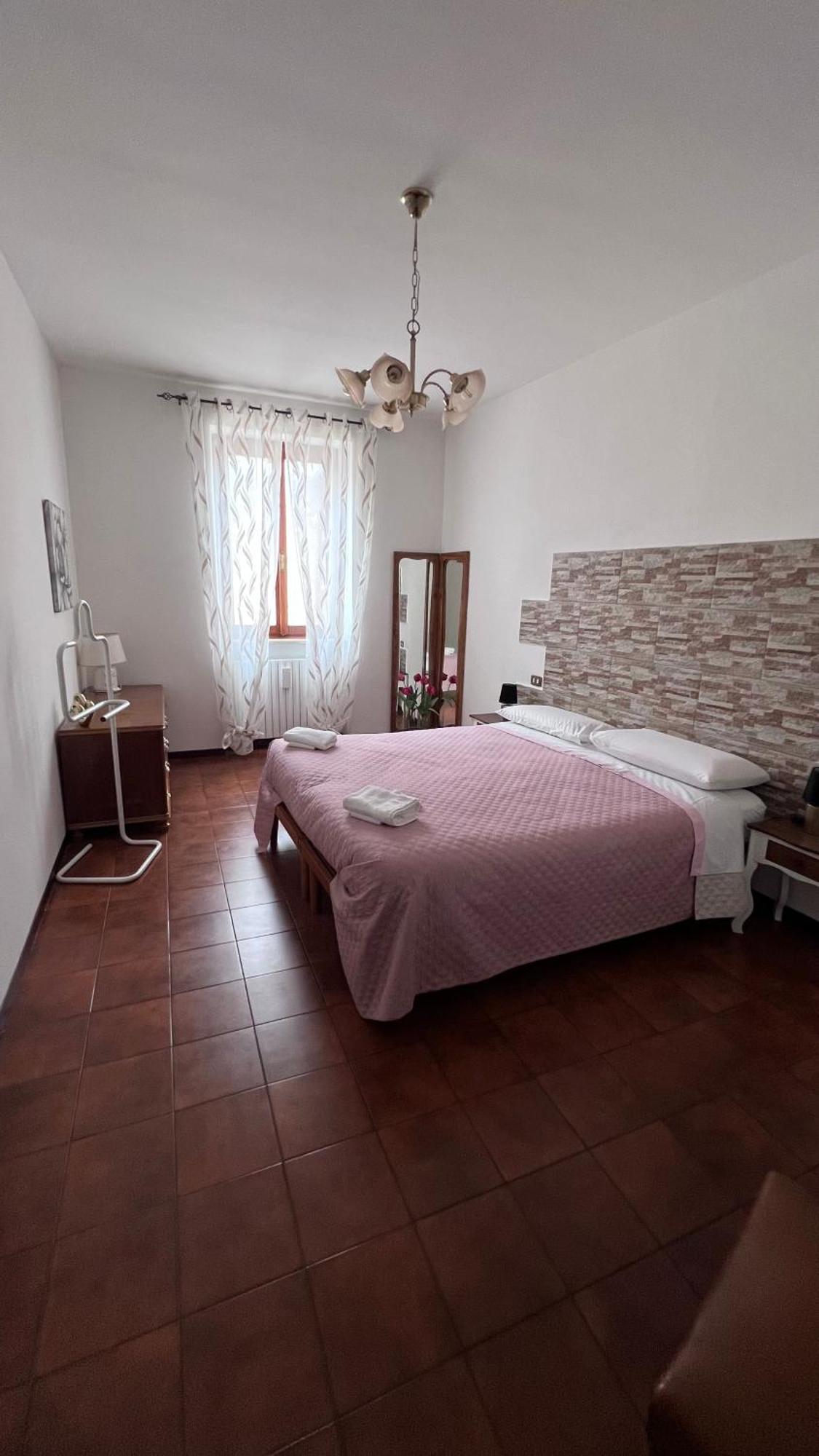 Casa Caterina 2 Storey House, With A Mountain View トスコラーノ・マデルノ エクステリア 写真