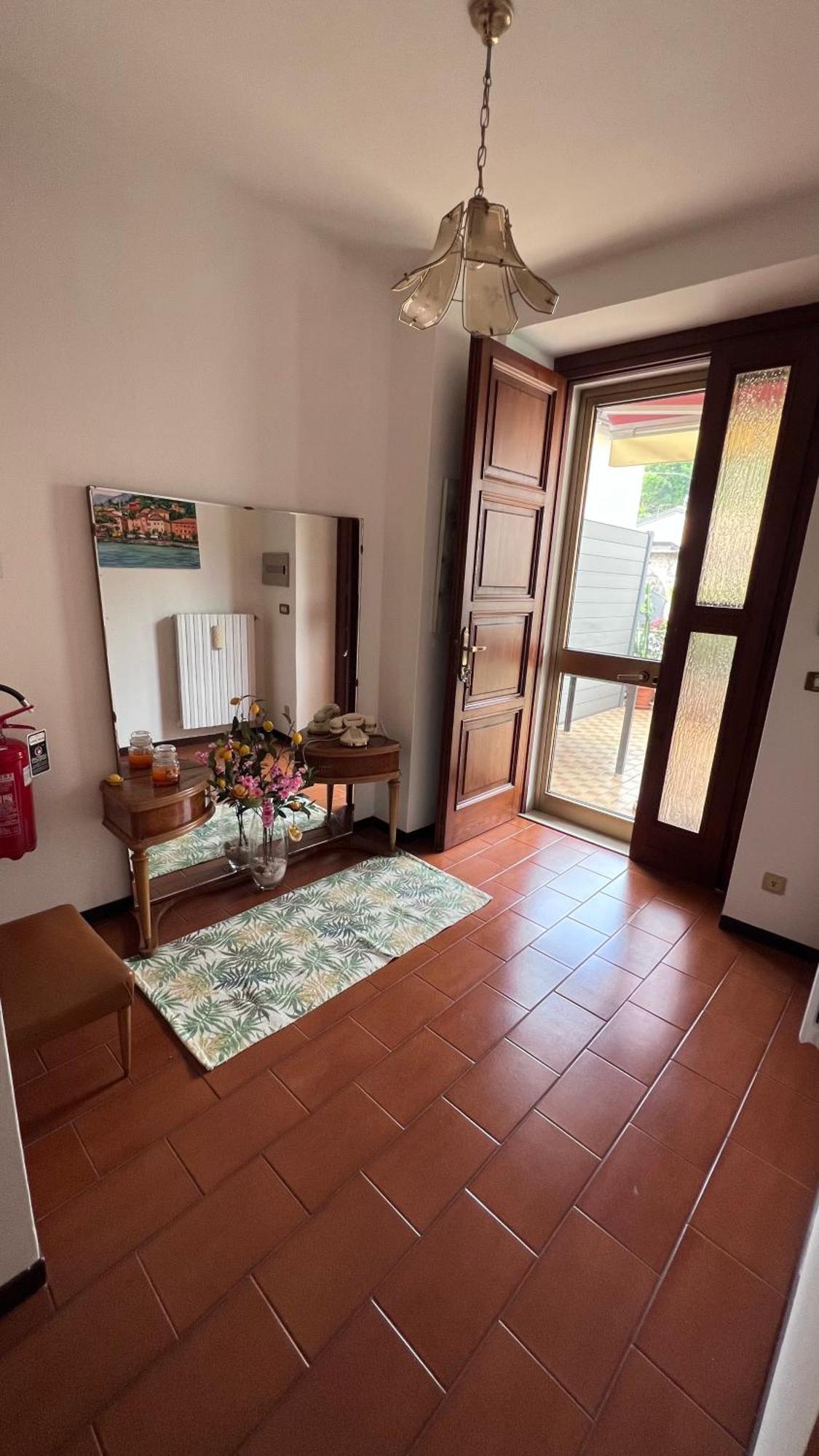 Casa Caterina 2 Storey House, With A Mountain View トスコラーノ・マデルノ エクステリア 写真